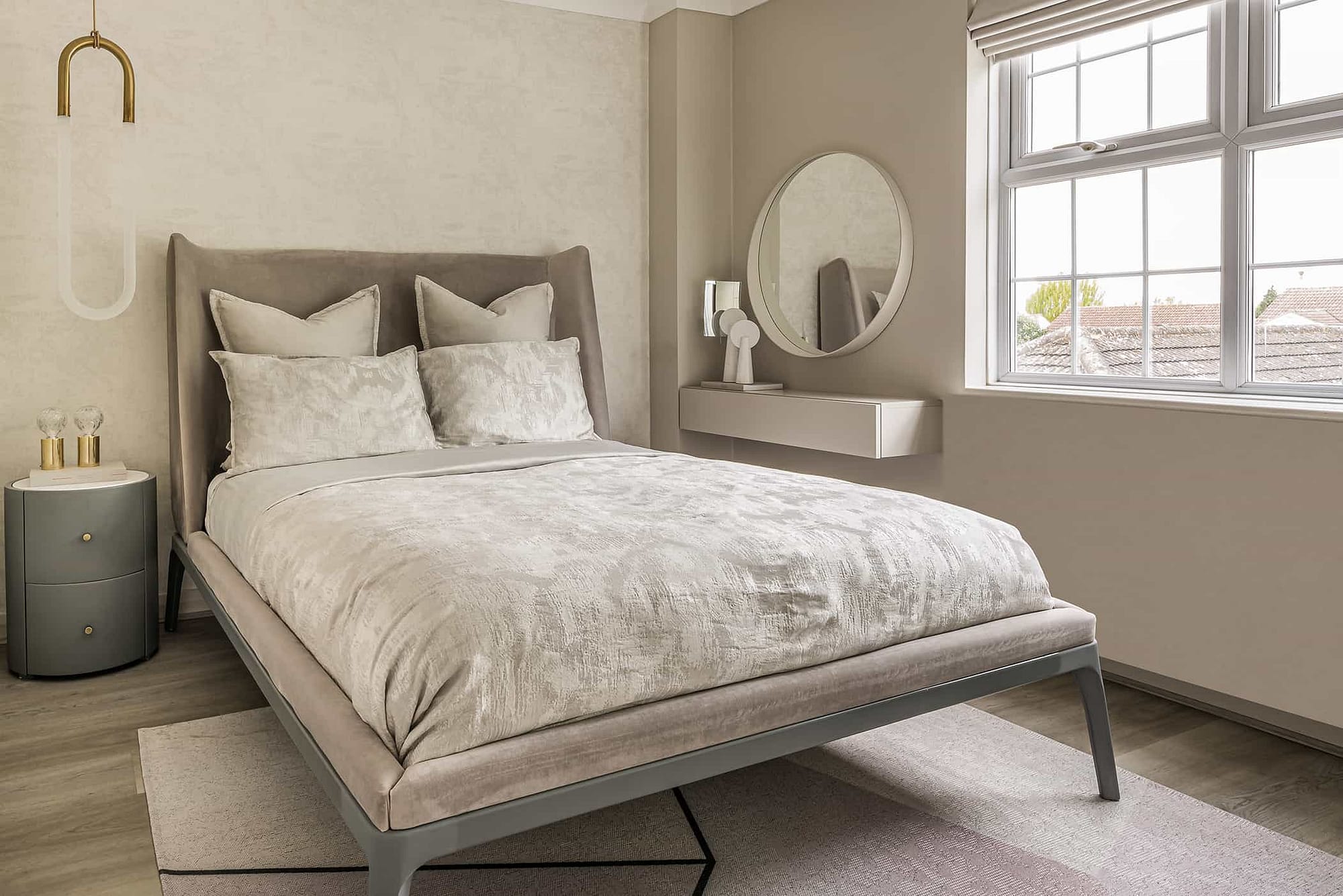 Woodford Green interior double bed and mirror